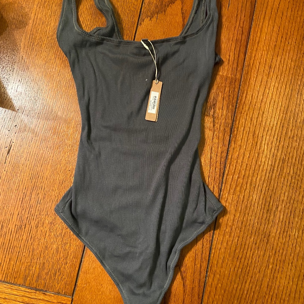 SKIMS- cotton rib bodysuit